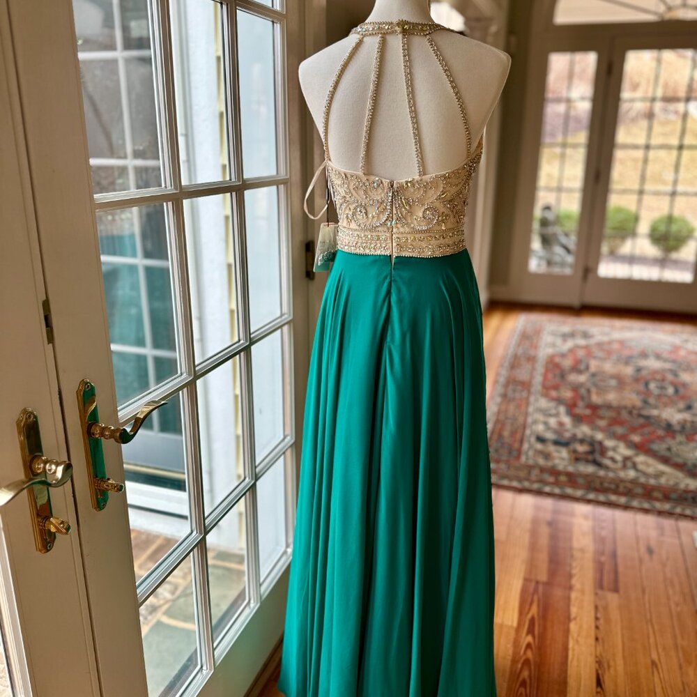 Clarisse - Emerald Green Beaded A-Line Prom Gown - Style 3465 - Size 6 - NWT - Picture 5 of 10